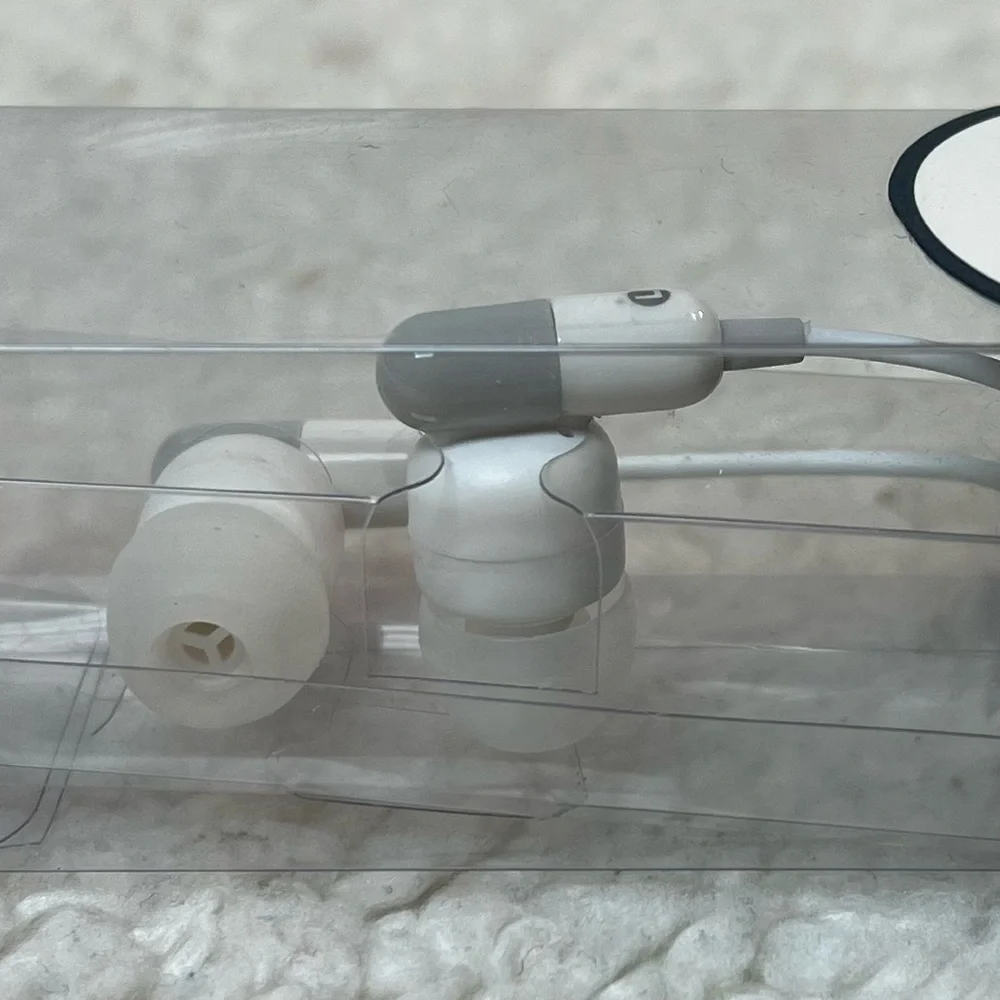 Kikkerland White Capsule Wired Earbuds